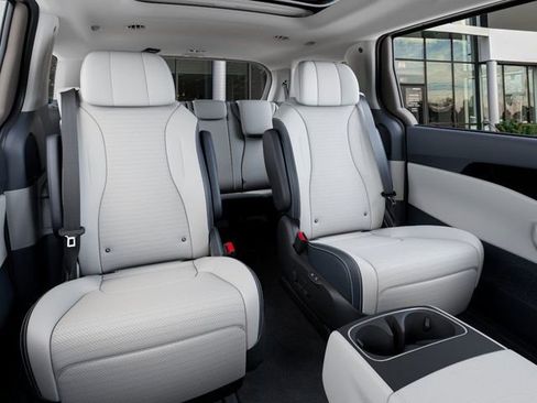 New 2026 Kia Carnival SX Prestige FWD image 17