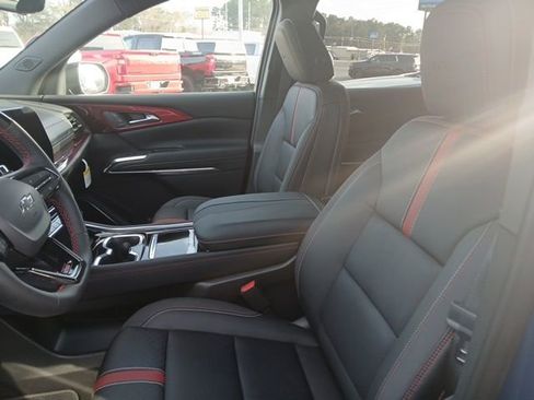 New 2026 Chevrolet Traverse RS w/ LPO, Floor Liner Package image 16