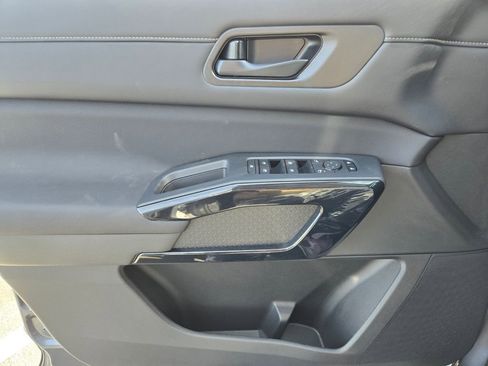 New 2026 Nissan Pathfinder SV AWD/4WD image 11