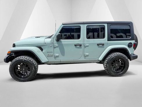 Used 2023 Jeep Wrangler Unlimited Sahara w/ Cold Weather Group AWD/4WD image 4