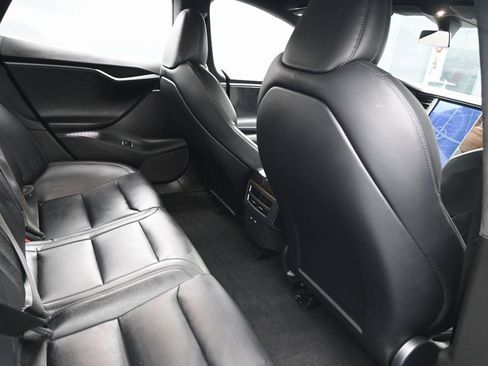 Used 2020 Tesla Model S Long Range Plus image 33
