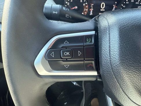 Used 2024 Jeep Compass Latitude image 31