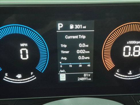 Used 2025 Hyundai Kona SEL FWD image 11