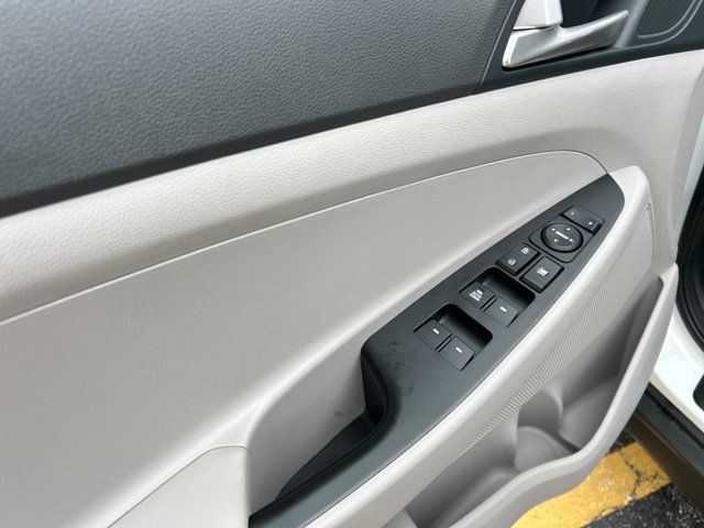 Used 2021 Hyundai Tucson SE FWD image 27
