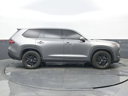 Used 2025 Toyota Grand Highlander Limited image 2