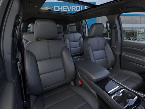 New 2026 Chevrolet Traverse High Country AWD/4WD image 16