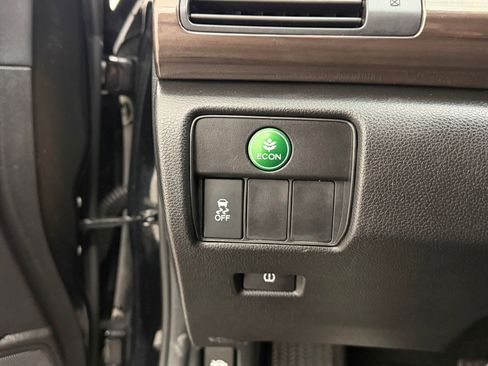 Used 2017 Honda Accord EX-L image 17