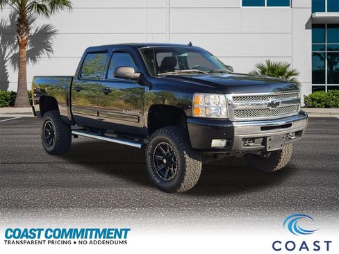 Used 2011 Chevrolet Silverado 1500 LT w/ All-Star Edition AWD/4WD image 3