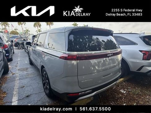 Certified 2024 Kia Carnival EX FWD image 3