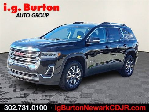 Used 2023 GMC Acadia SLE w/ Driver Convenience Package image 3