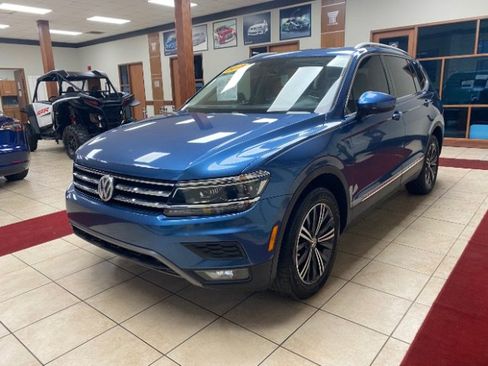 Used 2018 Volkswagen Tiguan SEL image 1