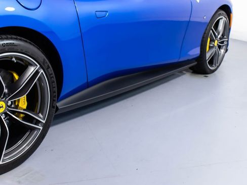 Certified 2025 Ferrari Roma Spider RWD image 19