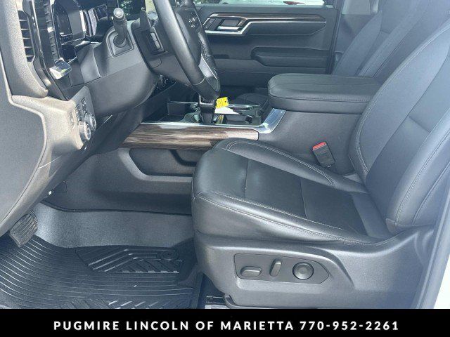 Used 2023 Chevrolet Silverado 1500 LT Trail Boss w/ Convenience Package II AWD/4WD image 9