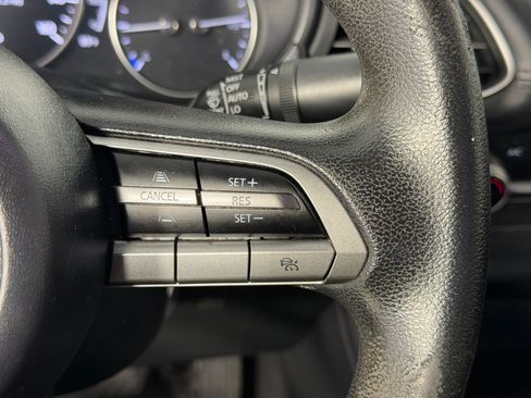 Used 2020 MAZDA MAZDA3 Sedan FWD image 29