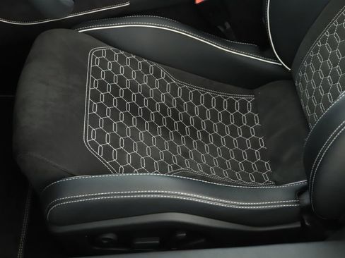 Used 2022 Lamborghini Huracan EVO image 24