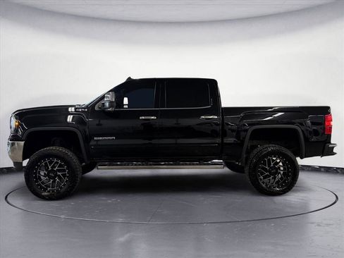 Used 2018 GMC Sierra 1500 SLE w/ SLE Value Package image 3