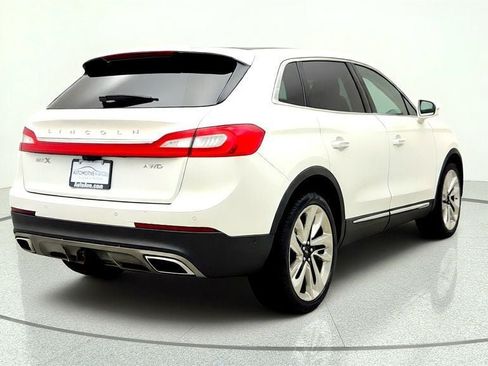 Used 2017 Lincoln MKX Reserve AWD/4WD image 5
