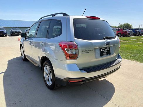 Used 2015 Subaru Forester 2.5i Premium w/ All-Weather Package AWD/4WD image 4