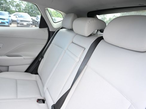 Used 2024 Hyundai Kona Limited AWD/4WD image 27