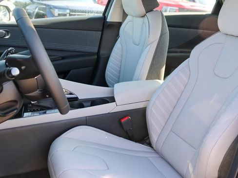 New 2026 Hyundai Elantra Limited FWD image 9