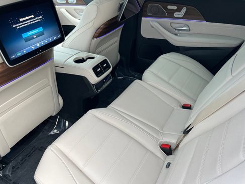 New 2026 Mercedes-Benz GLS 580 4MATIC image 22