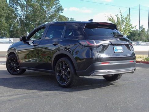 Used 2025 Honda HR-V Sport image 7