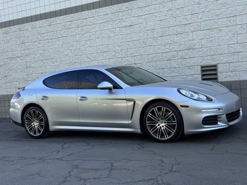 Used 2016 Porsche Panamera Edition image 4