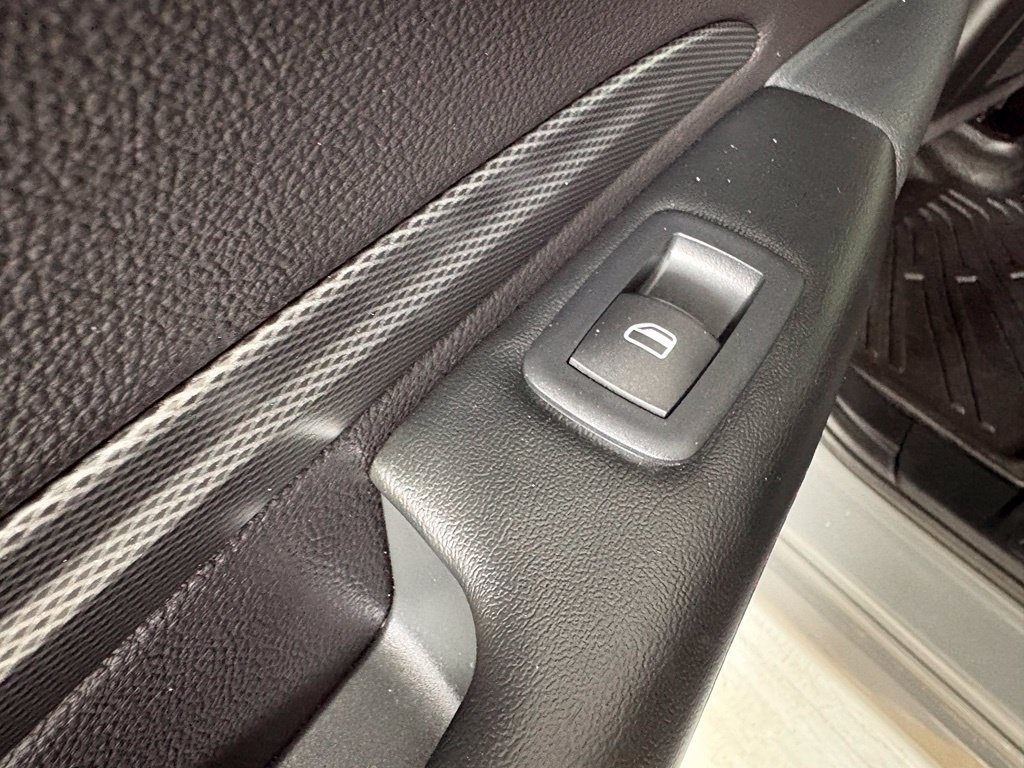 Used 2025 Dodge Durango GT w/ Blacktop Package RWD image 38