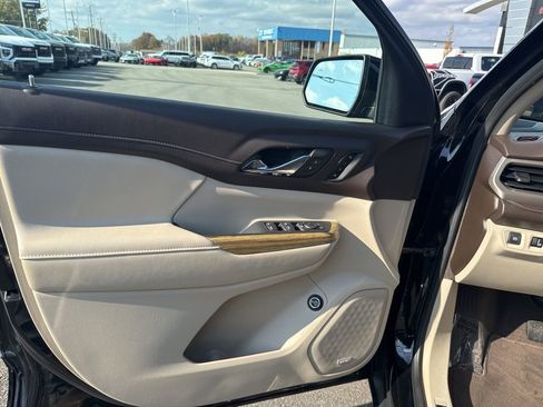 Used 2019 GMC Acadia Denali w/ LPO, Floor Liner Package image 28