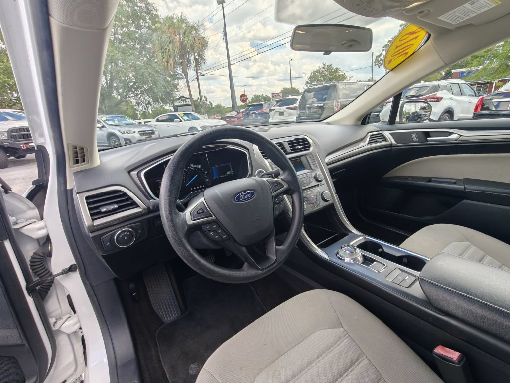 Used 2018 Ford Fusion S FWD image 19