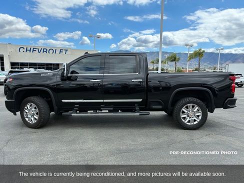 Used 2024 Chevrolet Silverado 2500 High Country AWD/4WD image 11