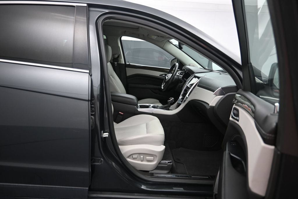 Used 2015 Cadillac SRX Performance w/ Trailering Package FWD image 26