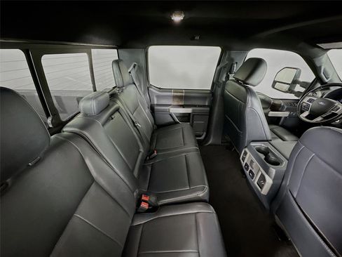 Used 2022 Ford F250 Lariat w/ Black Appearance Package image 27