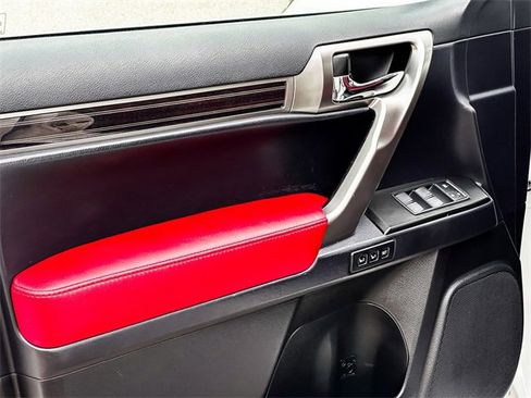 Used 2022 Lexus GX 460 Premium image 11