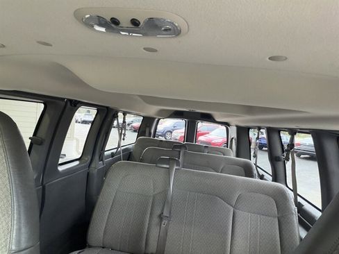 Used 2018 Chevrolet Express 2500 LT w/ LT Preferred Equipment Group RWD image 25