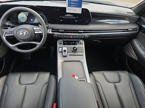 Used 2025 Hyundai Palisade Calligraphy FWD image 13