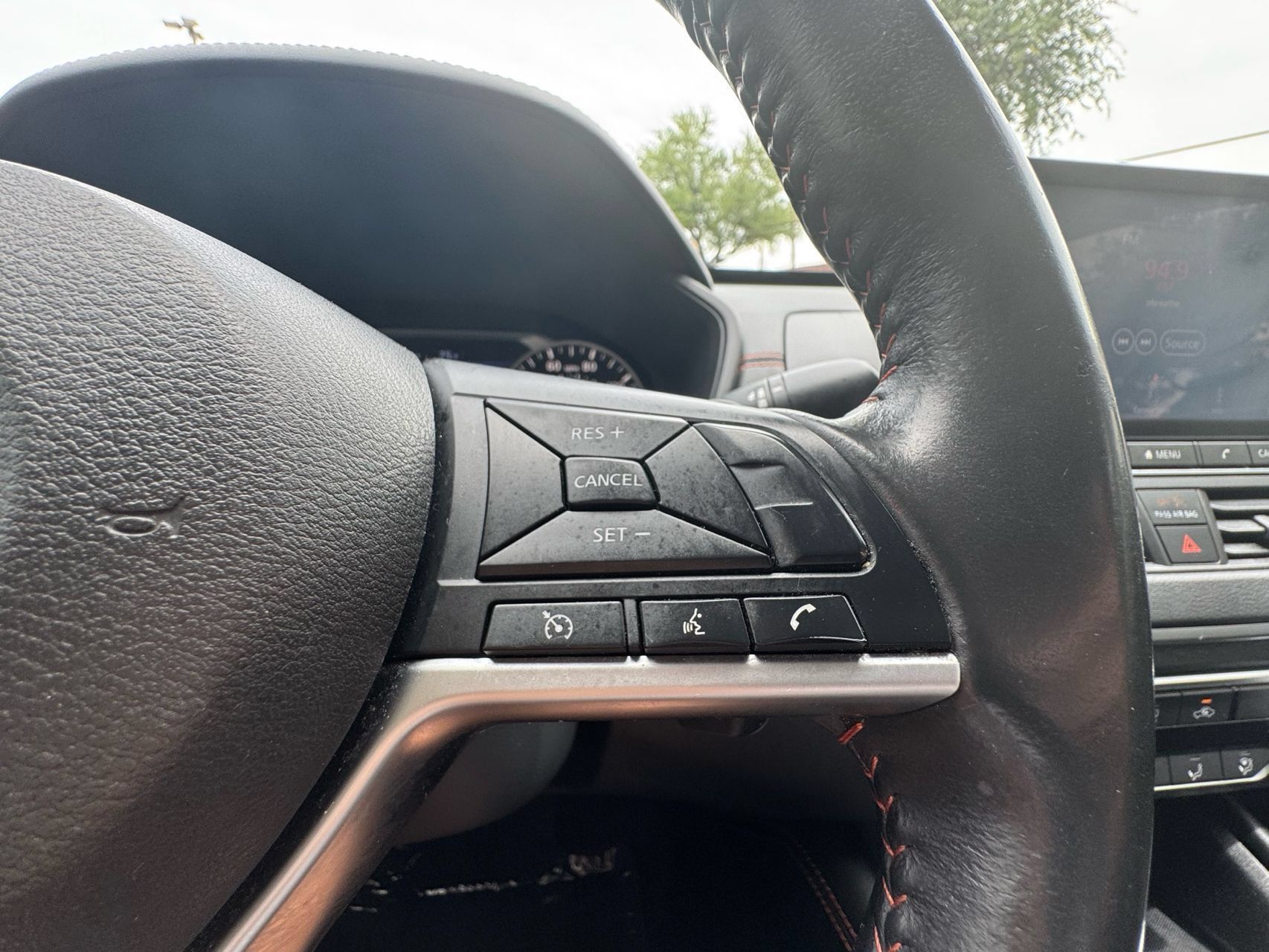 Used 2022 Nissan Altima 2.5 SR FWD image 17