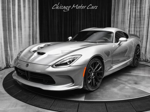 Used 2015 Dodge Viper SRT-10 image 2