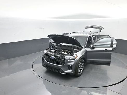 New 2026 Ford Explorer ST-Line image 36