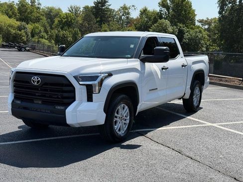 Used 2022 Toyota Tundra SR5 image 9