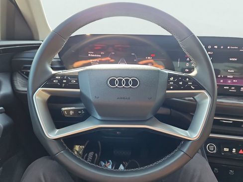 Certified 2025 Audi Q5 Premium w/ Convenience Package AWD/4WD image 32