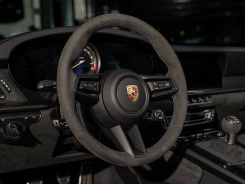 Used 2022 Porsche 911 GT3 RWD image 37