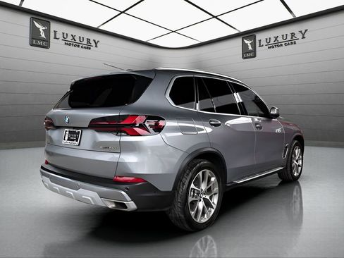 Used 2024 BMW X5 sDrive40i image 8