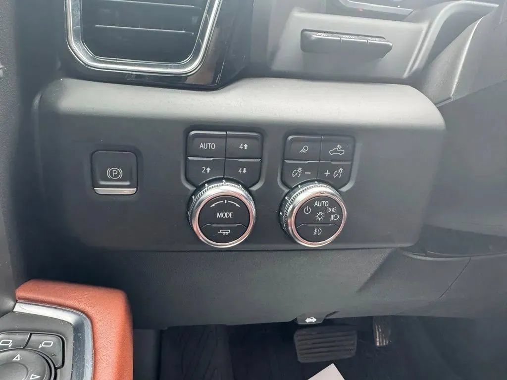 Used 2022 GMC Sierra 1500 Denali Ultimate AWD/4WD image 25