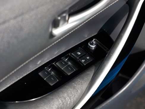 Used 2019 Toyota Corolla XSE image 45