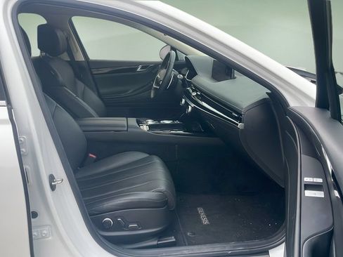 Used 2022 Genesis G80 2.5T RWD image 11