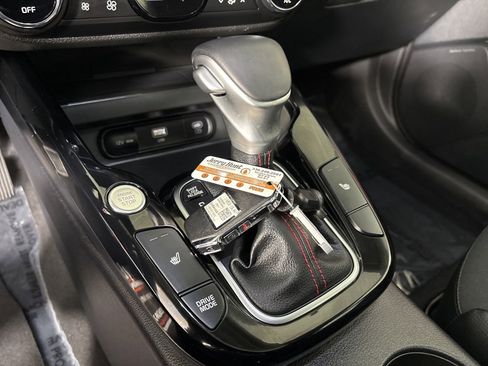 Used 2025 Kia Soul GT-Line w/ GT-Line Technology Package image 19