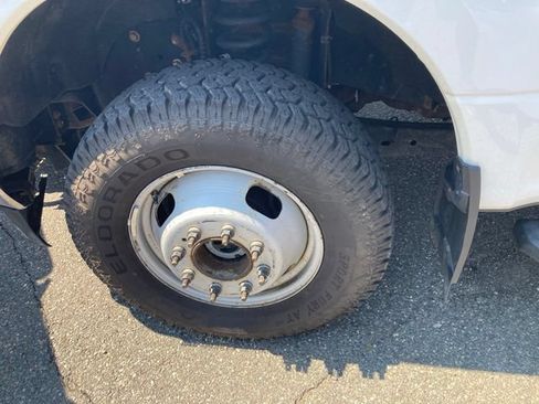 Used 2018 Ford F350 XL w/ Power Equipment Group AWD/4WD image 16