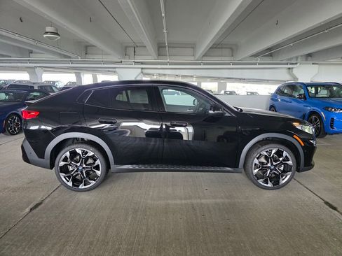 New 2026 BMW X2 xDrive28i w/ Convenience Package image 3