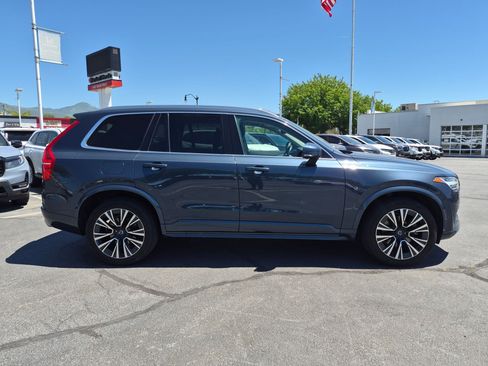 Used 2021 Volvo XC90 T5 Momentum w/ Climate Package AWD/4WD image 2